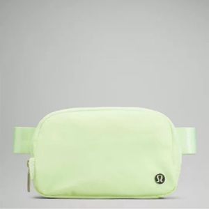Lululemon Everywhere Belt Bag